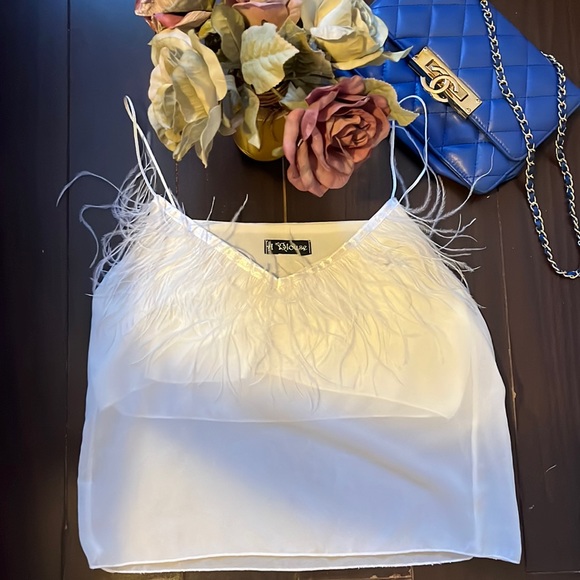 Tank top with feather - Picture 1 of 5